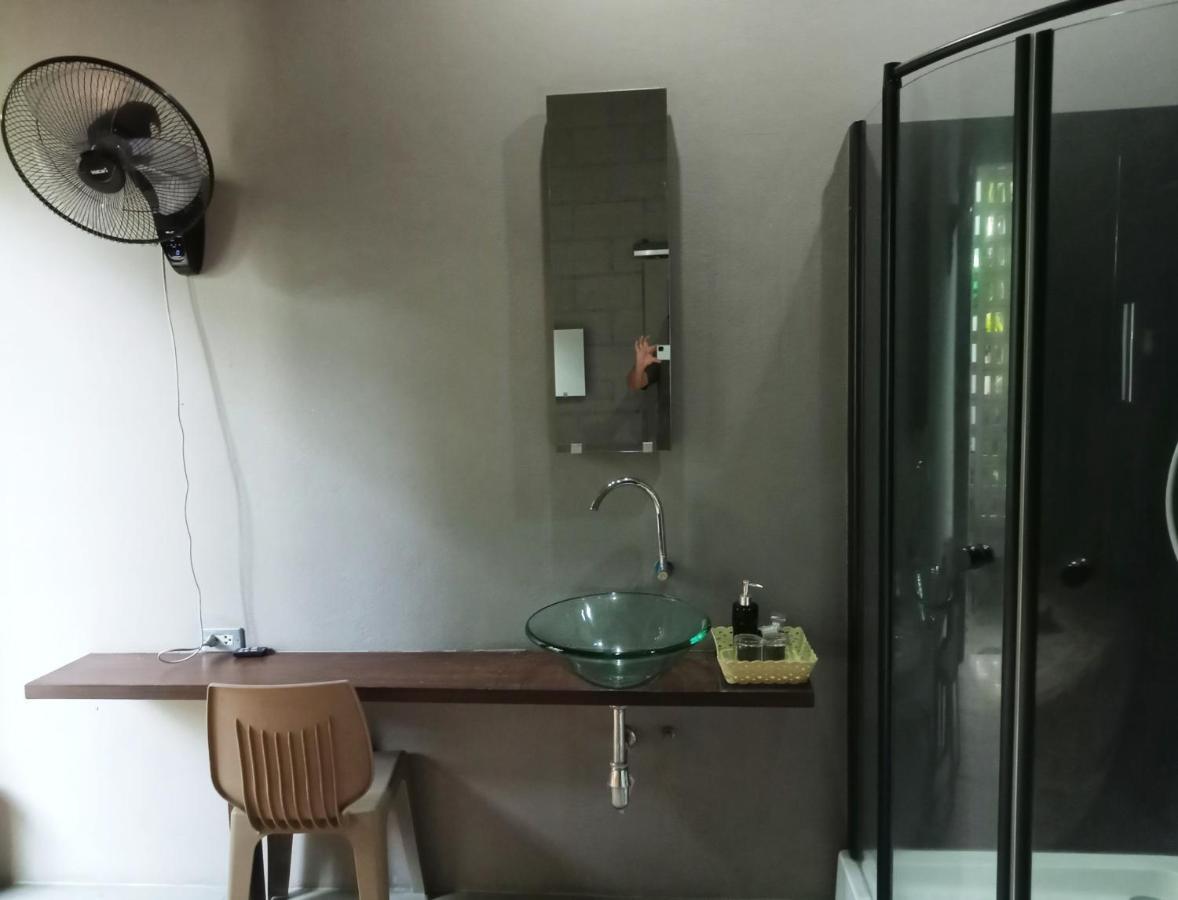 Baba Pim Villa Csiangmaj Kültér fotó